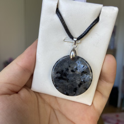 Pendentif larvikite