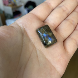 Cabochon labradorite