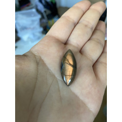 Cabochon labradorite
